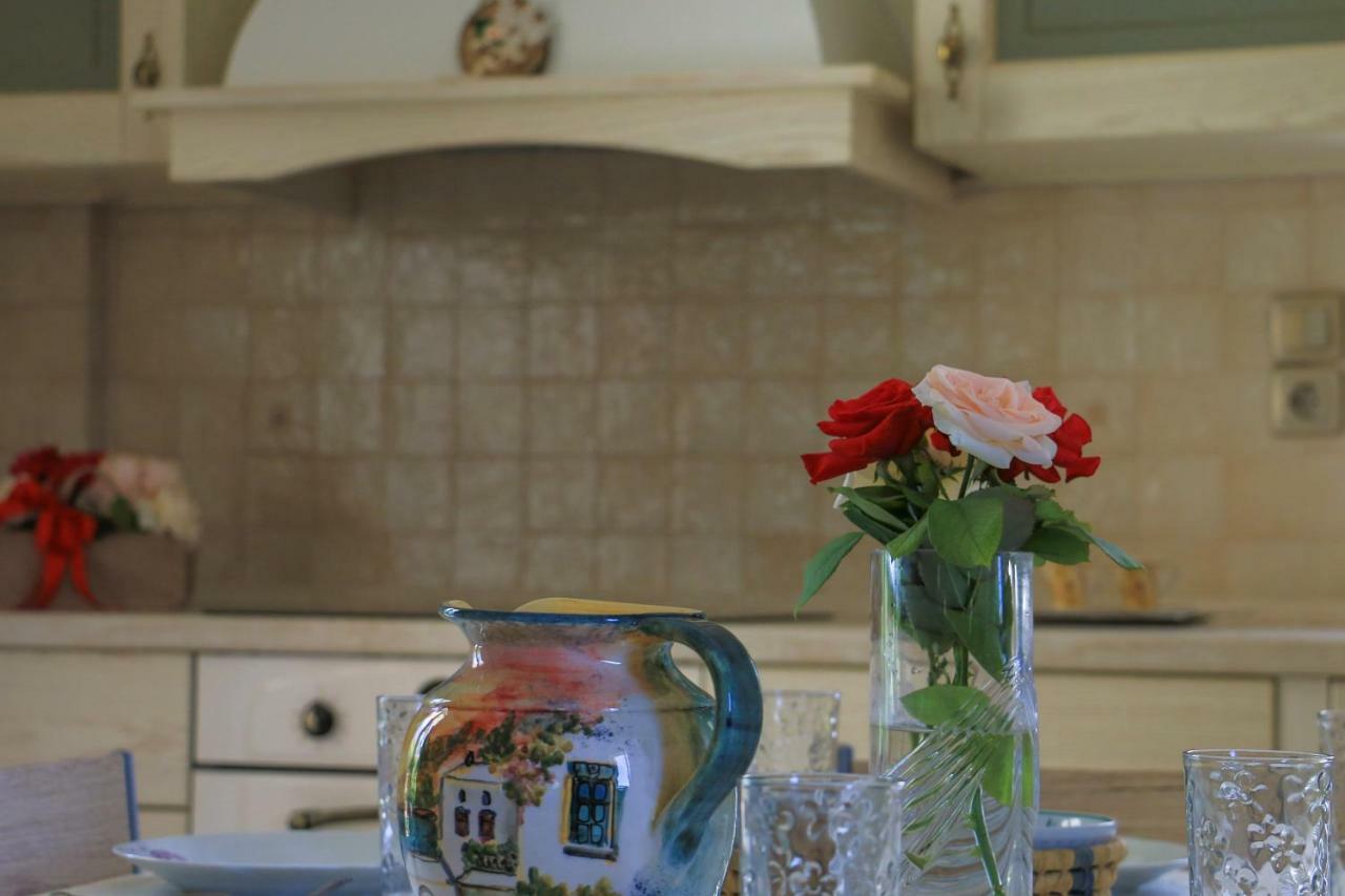 Maison Fleurs Diakopto Extérieur photo