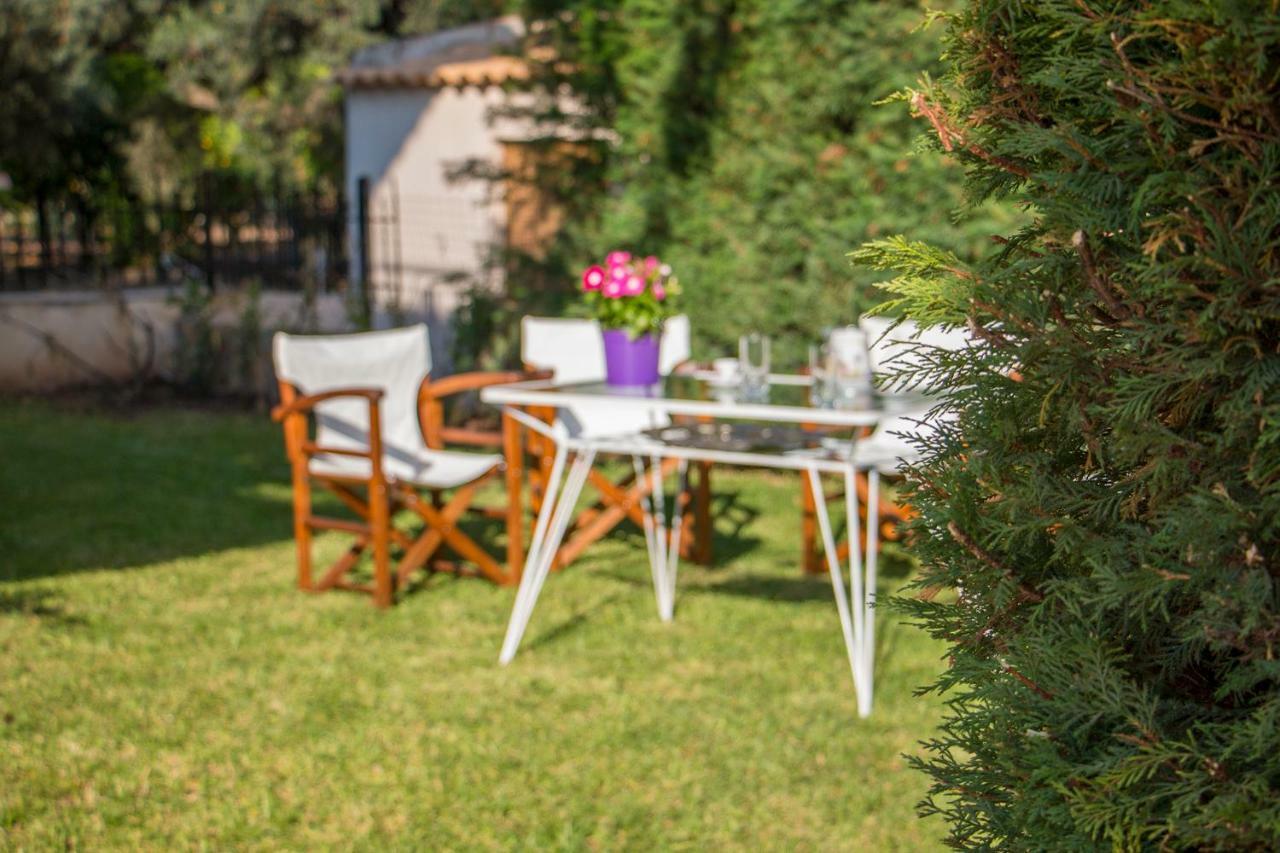 Maison Fleurs Diakopto Extérieur photo